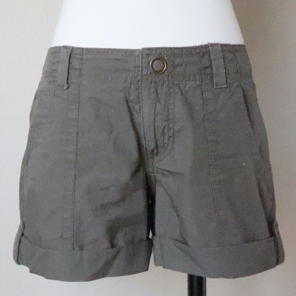 GAP size2 cotton cuffed shorts (wear long/short)